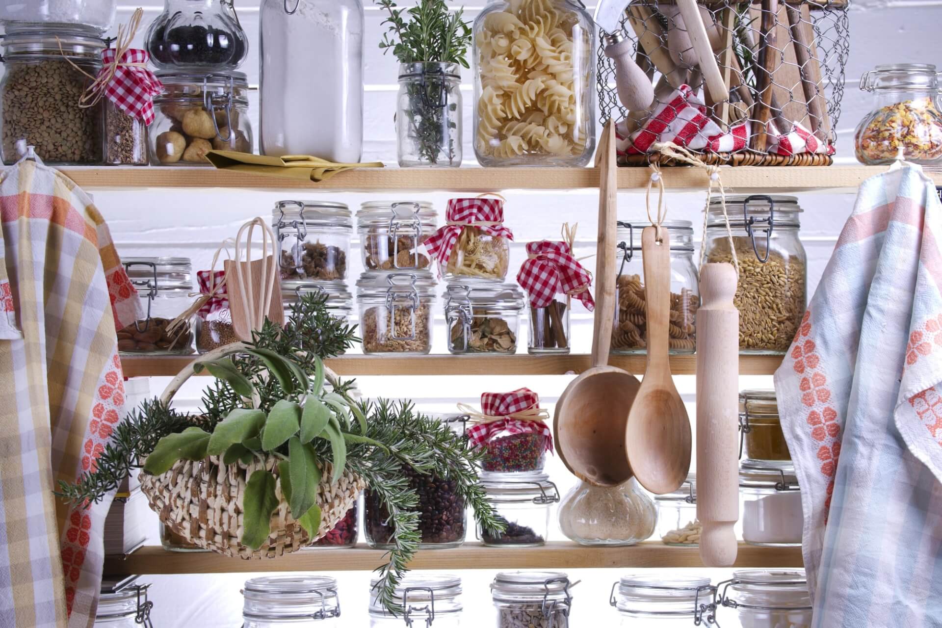 Spring Clean Your Pantry Image